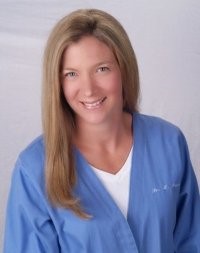 Lori Travers MD